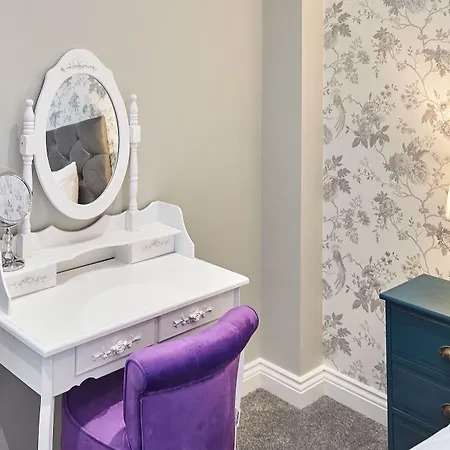 Host & - Chilton At Carlill House Apartment