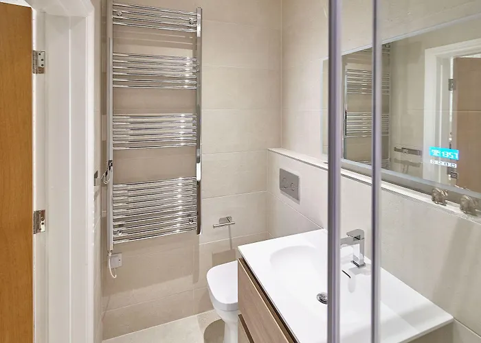 Host & - Chilton At Carlill House Whitby